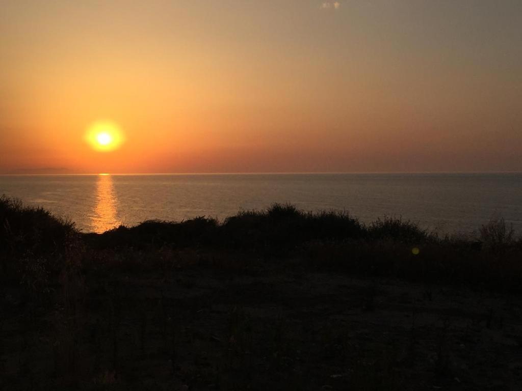 Apartment Tramonto Sea-Front Valledoria  Bagian luar foto