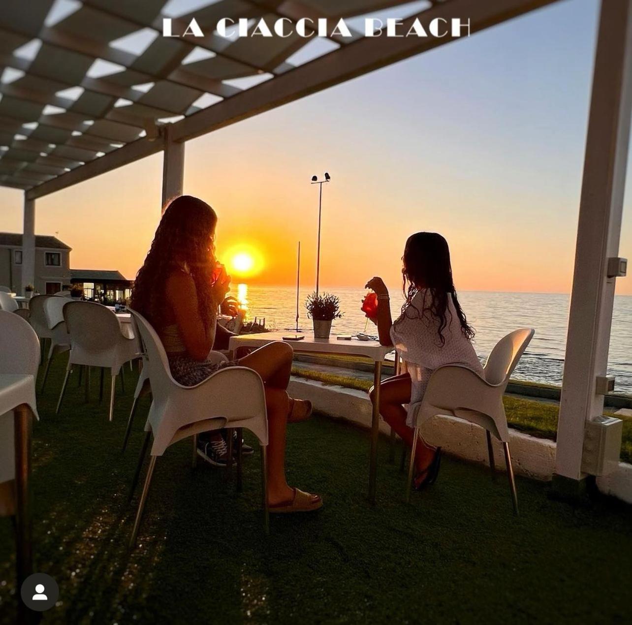 Apartment Tramonto Sea-Front Valledoria  Bagian luar foto