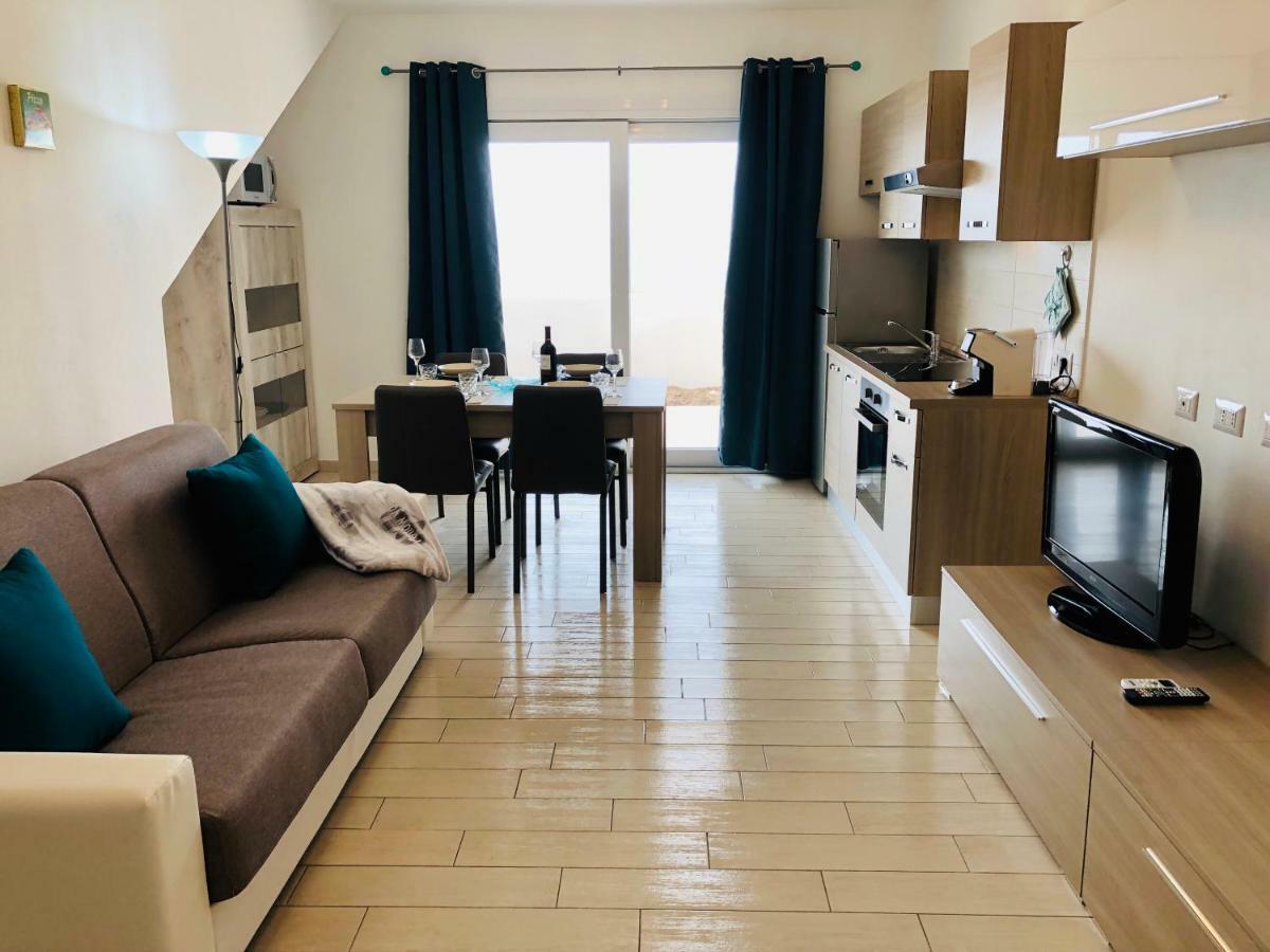 Apartment Tramonto Sea-Front Valledoria  Bagian luar foto