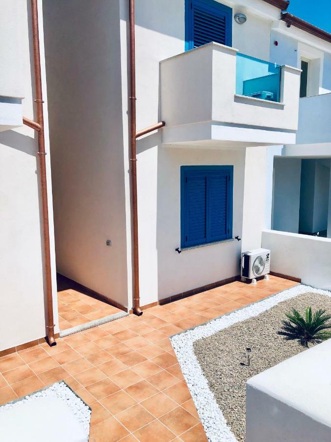 Apartment Tramonto Sea-Front Valledoria  Bagian luar foto
