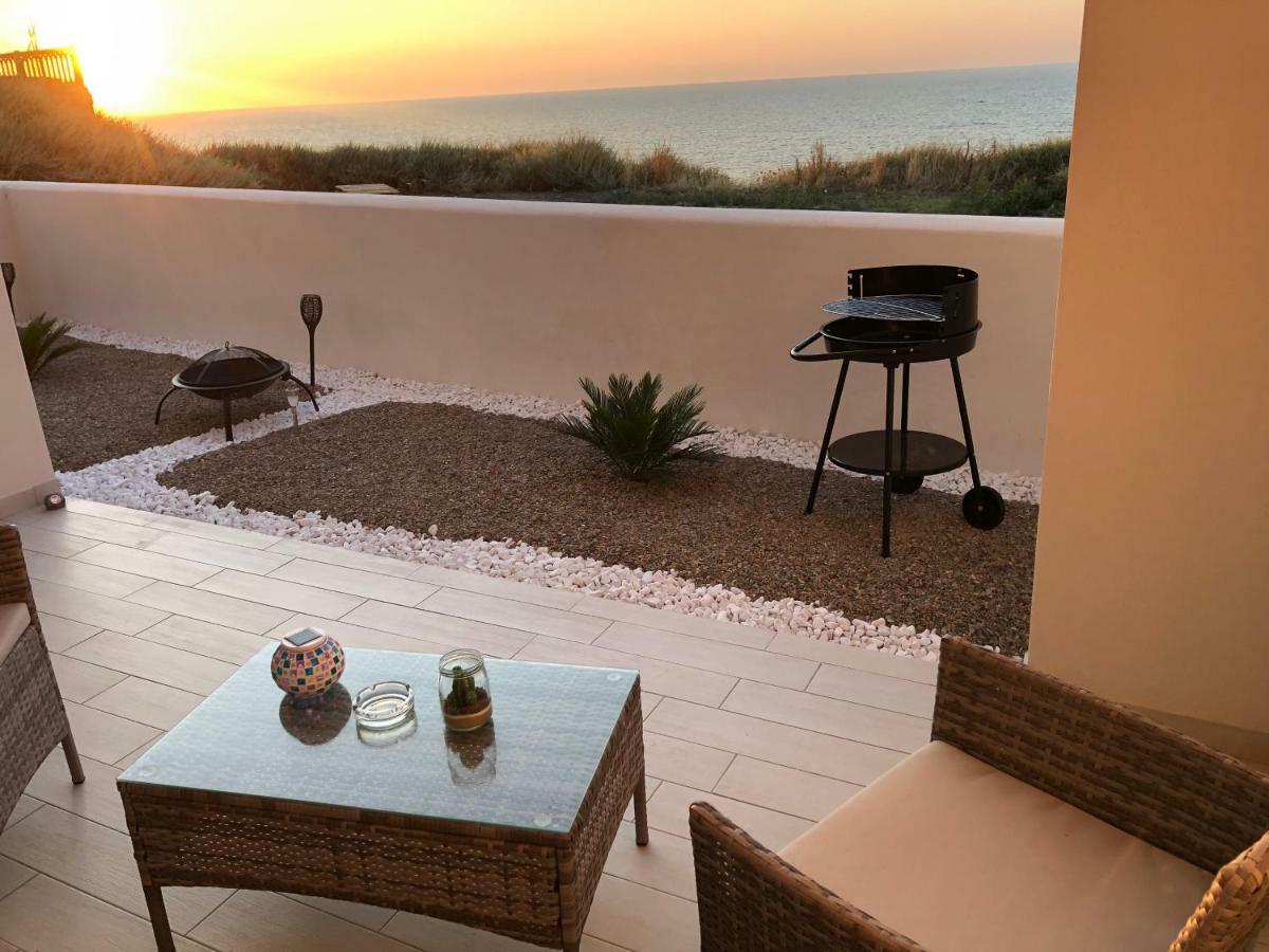 Apartment Tramonto Sea-Front Valledoria  Bagian luar foto